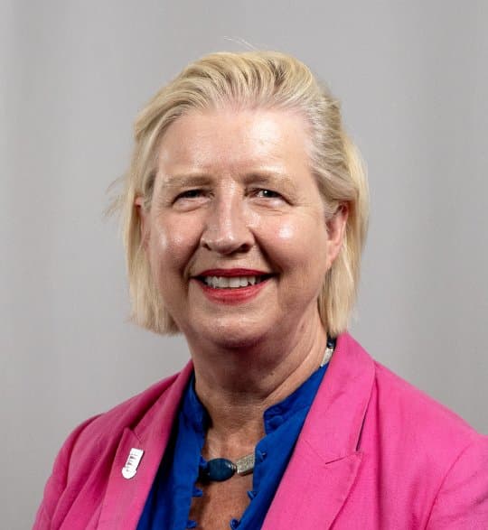 Photo of Karen Shenton-Stone